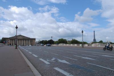 コンコルド橋　　LE PONT DE LA CONCORDE （３３橋巡りの２４） 