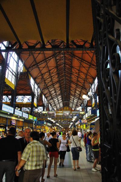 三拍子のリズムに乗って中欧への足跡　-ムダに豪華な市場編-