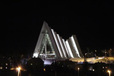 気楽にオーロラ　船の旅　in Norway 　（ ７日目 心落ち着く北極教会、そして連夜の・・・  トロムソほか ）