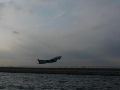 大桟橋から滑走路離着陸見学～羽田空港D滑走路を海上から見学～