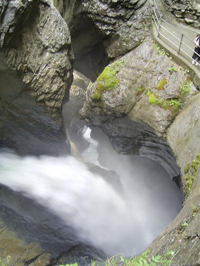 夏のヨーロッパドライブ１０　トゥリュンメルバッハの滝