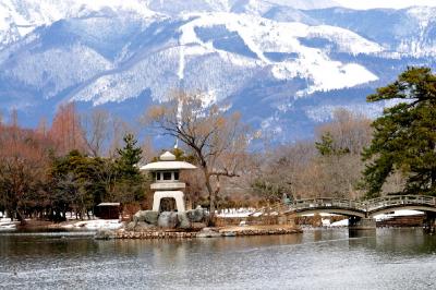 真冬の伊吹山と三島池