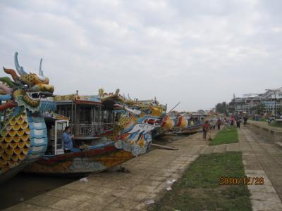 アジアハイウェイの源流を訪ねて（２４)フエの市内観光。