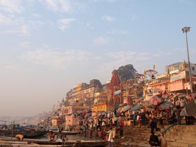 こことは程遠い街 ~インド・ベナレス