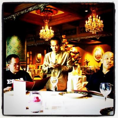 DusitホテルのBenjarongでリッチなタイ宮廷料理