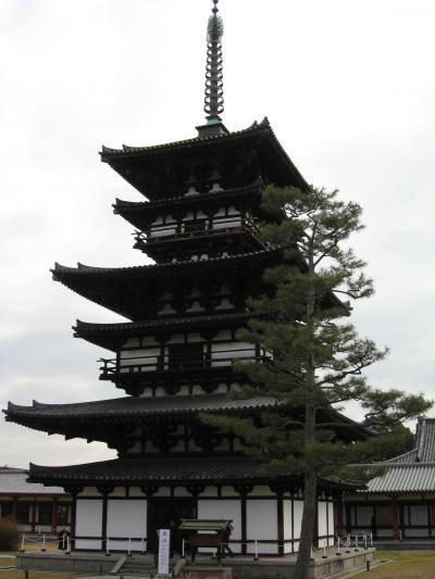 あおによし奈良の都は咲く花の薫うがごとく今盛りなり