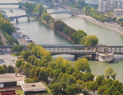 ＳＮＣＦグルネル・パッシー橋　LE PONT S.N.C.F. GRENELLE-PASSY （３３橋巡りの３１） 