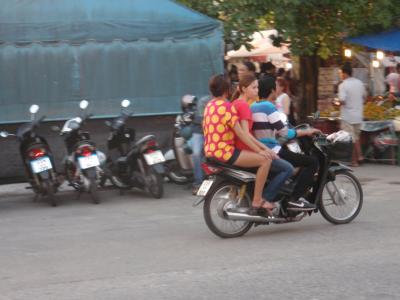 ふらっと女２人旅　４　～bangkokからphuketへ　＆　weekend market~