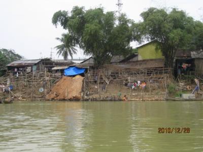 アジアハイウェイの源流を訪ねて（３０)フォーン川辺の風景。