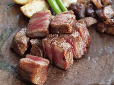 横浜テクノタワー ホテル ファミール　眺めの良い鉄板焼きレストラン八景での葉山牛のランチ　２０１１年３月