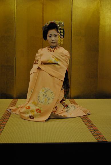 京都国際ホテルでの『舞妓の舞と古都浪漫』