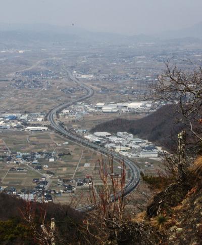 善光寺平を見下ろす、長野市の里山「若穂・太郎山」（標高９９６，９ｍ）