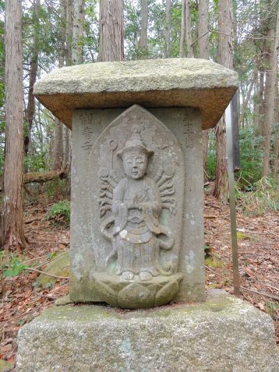 安土、繖山（４３２ｍ）を行く