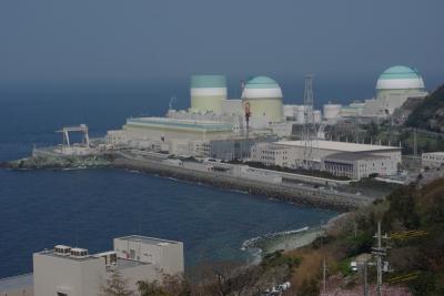 松山に一泊、伊方原発と佐田岬を車で旅行。