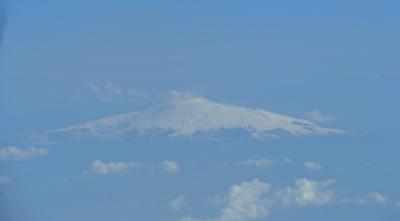 2011.2モナコ・リビエラ・マルタ一人旅27-帰国へ，エトナ山がきれいだった