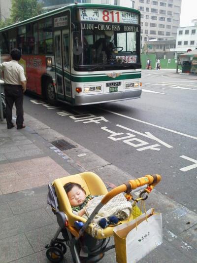 乳児連れ台湾行き（台北、高雄）