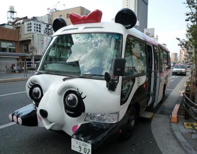 浅草からパンダバスに乗って上野動物園へ