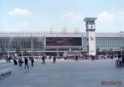 上海の上海駅・高速鉄道開通・2011年
