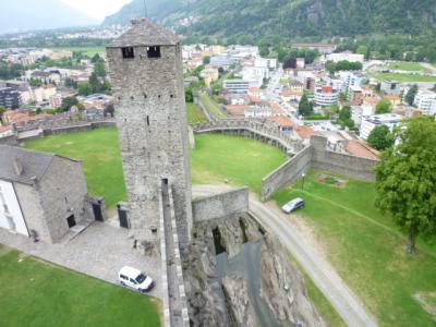 スイスの南国！魅惑のティチーノ旅♪　Ｖｏｌ１５（第２日目午後）　ベリンツォーナ　世界遺産！三つの古城と城壁　☆カステル・グランデ城♪