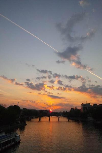 憧れのフランス***パリ・ナント３週間の旅***　*Un*