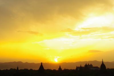 黄金のバガン、馬車の旅。