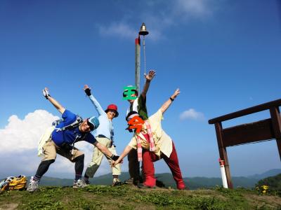 2011.6 伊達紋別岳に集合！爆笑のオフ会登山は恒例のポーズで決まり！