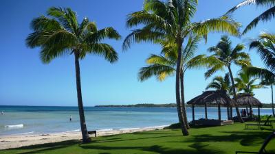 Fiji フィジーインターコンチネンタルホテル前のサンゴ礁 INTERCONTINENTAL Fiji Golf Resort&Spa　Panasonic のルミックス DMC-FT2 で撮りました。