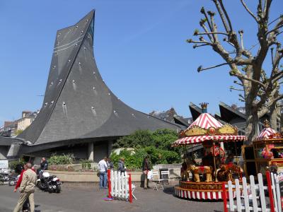 セーヌ川河口に開けたジャンヌダルク終焉の地ルーアン