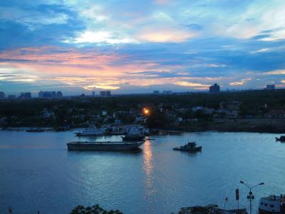 お試し!4泊6日ビジネスクラスで行くベトナム・アンコールワット その1ホーチミン1日目