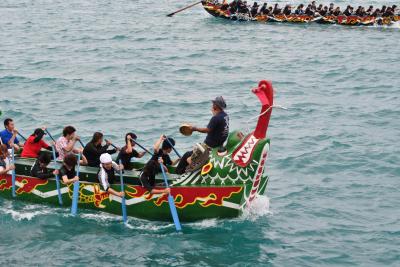 那覇ハーリーを応援し　神の島「久高島」へ行かせて頂く