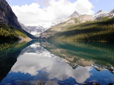 花と緑のカナディアンロッキーハイキングとナイアガラ・・・⑪レイク・ルイーズ早朝散歩