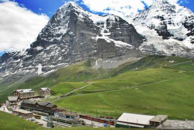 アイガー・メンヒ・ユングフラウ♪ 壁紙にしたい絶景！ユングフラウ鉄道で Top of EUROPE を目指す