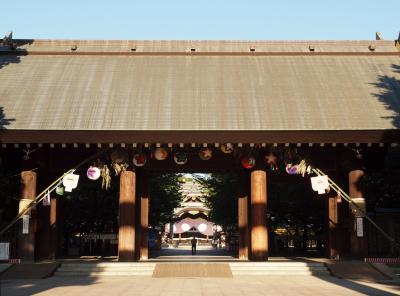 ２０１１　靖国神社　みたままつり　朝ー１