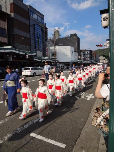 夏の京都　祇園祭の足音とお迎え提灯