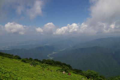 夏のはじめの伊吹山へ　