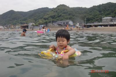 初めての海水浴