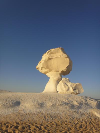 エジプト旅行　バフレイヤオアシスからの白砂漠・黒砂漠キャンプ