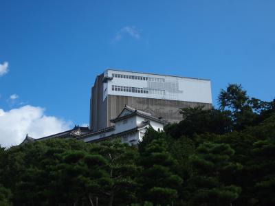 国宝・姫路城は、大天守保存修理工事中