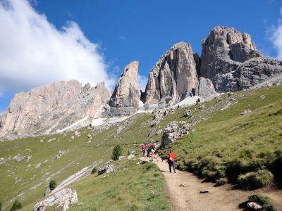 2011夏イタリアの旅--ドロミテハイキングとヴェネツィア/ミラノ::08/10(Day5):サッソルンゴ ハイキング→コルチナダンペッツォ
