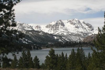 加州ドライブの旅ー１３　やっと春が来た「ジューン・レイク」