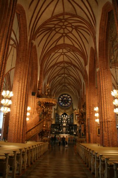 【(4日目)スウェーデン・ストックホルム】ガムラ・スタン～ドロットニングホルム宮殿