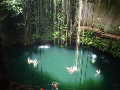 その17、2011盛夏・マヤ遺跡の旅　：　Los Hilos ～糸～、縦と横と織り成す綾と / メキシコ・セノーテ～カンクン