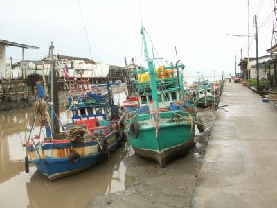 ＜タイの田舎を一人でトホホ～旅＞　③トラート