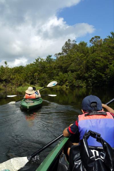 ４９．２０１１年夏休み８泊９日の国内旅行　ビオスの丘　大龍池（うふたちぐむい）のカヌー
