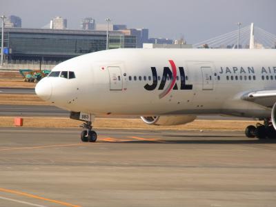 羽田と言えば　やはり始まりは飛行機です