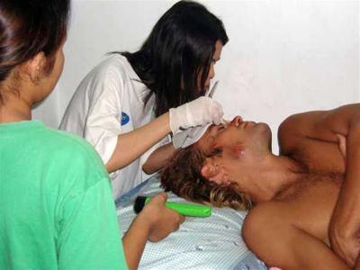 ジェイミー&ベン 自転車で南極へ28 山頂で足を滑らせ落下、意識を失う