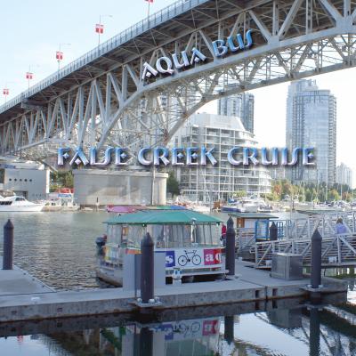 2011 カナダの旅　（７）　Aqua Bus Cruise 　アクア　バスで　フォルス　クリーク（河）を巡航