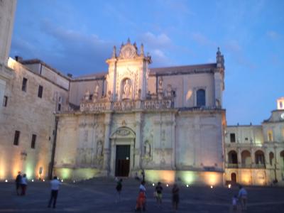 オートラントからレッチェ、カステル・デル・モンテ、そしてバーリへ