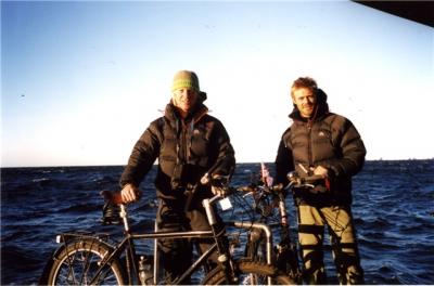 ジェイミー＆ベン 自転車で南極へ32　オーストラリアへの航海。BBCの電話インタビュー