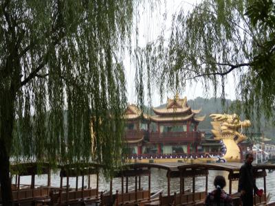 今回のミステリーは杭州、紹興、上海、蘇州、無錫6日間ですが・・・(杭州)